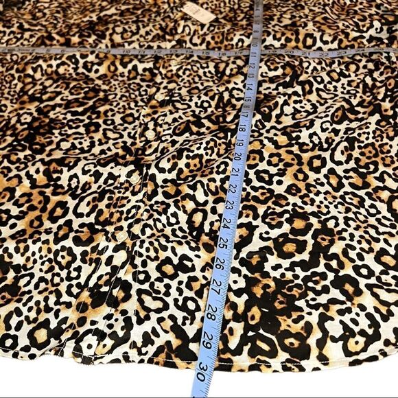 Talbots Classic Cotton Button Up in Leopard - Picture 7 of 10